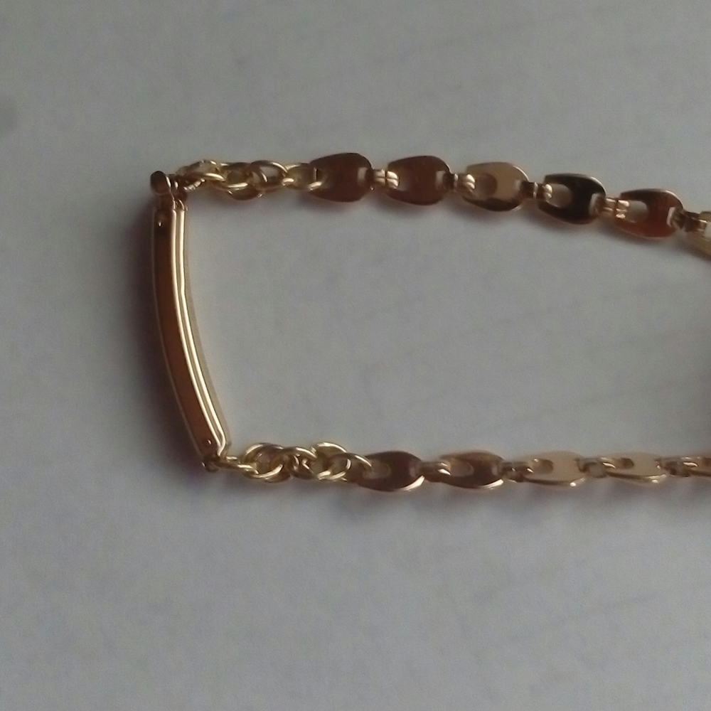 ⭐️ SOLD Vintage Bulova Ladies Watch - Picture 4 of 12